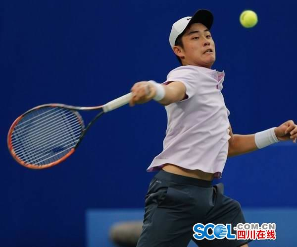 体育世界泳联世锦赛：陈艺文／昌雅妮卫冕女子双人三米板冠军