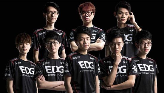 湖人逆转凯尔特人，詹姆斯开云宝刀未老